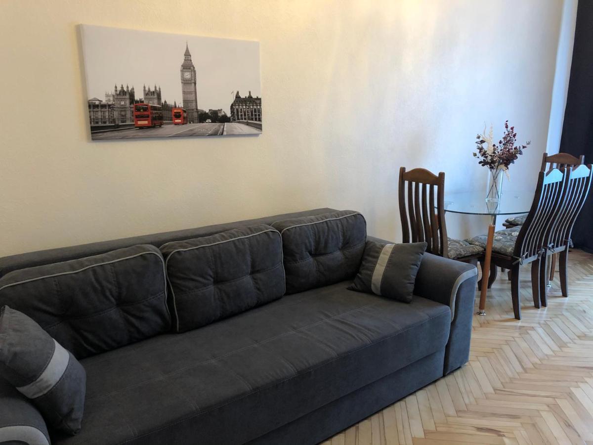 Freddies Apartment Киев Екстериор снимка