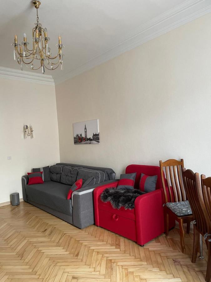 Freddies Apartment Киев Екстериор снимка