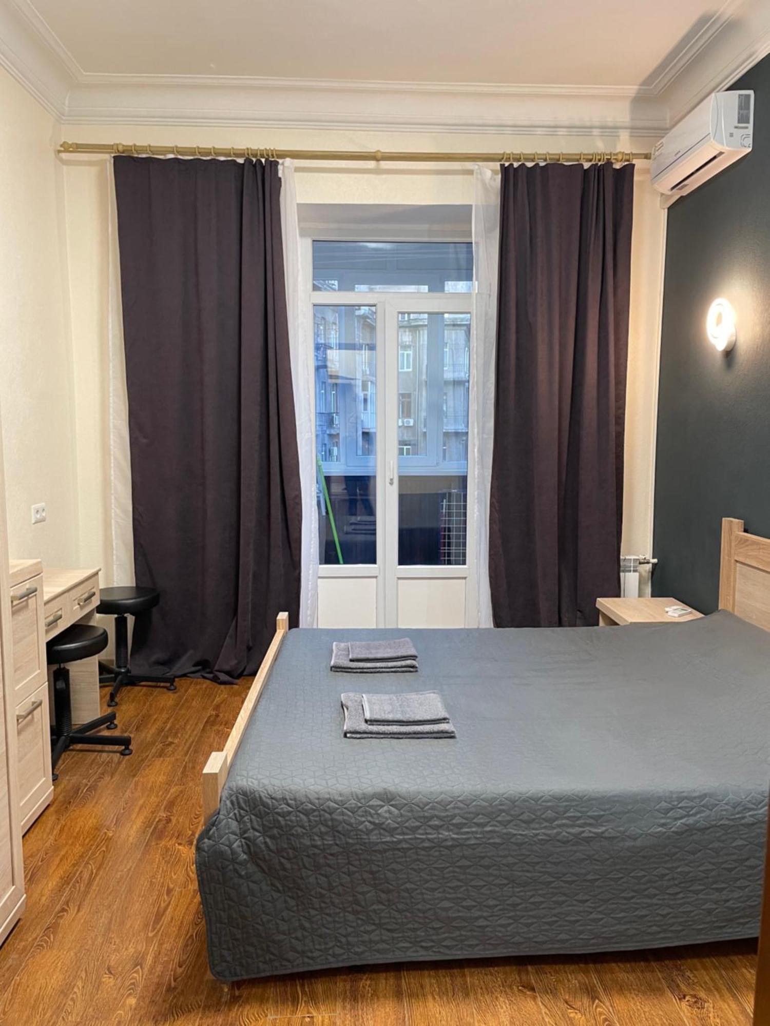Freddies Apartment Киев Екстериор снимка